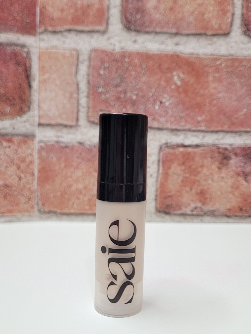 Saie Glowy Super Gel Illuminator in Starglow